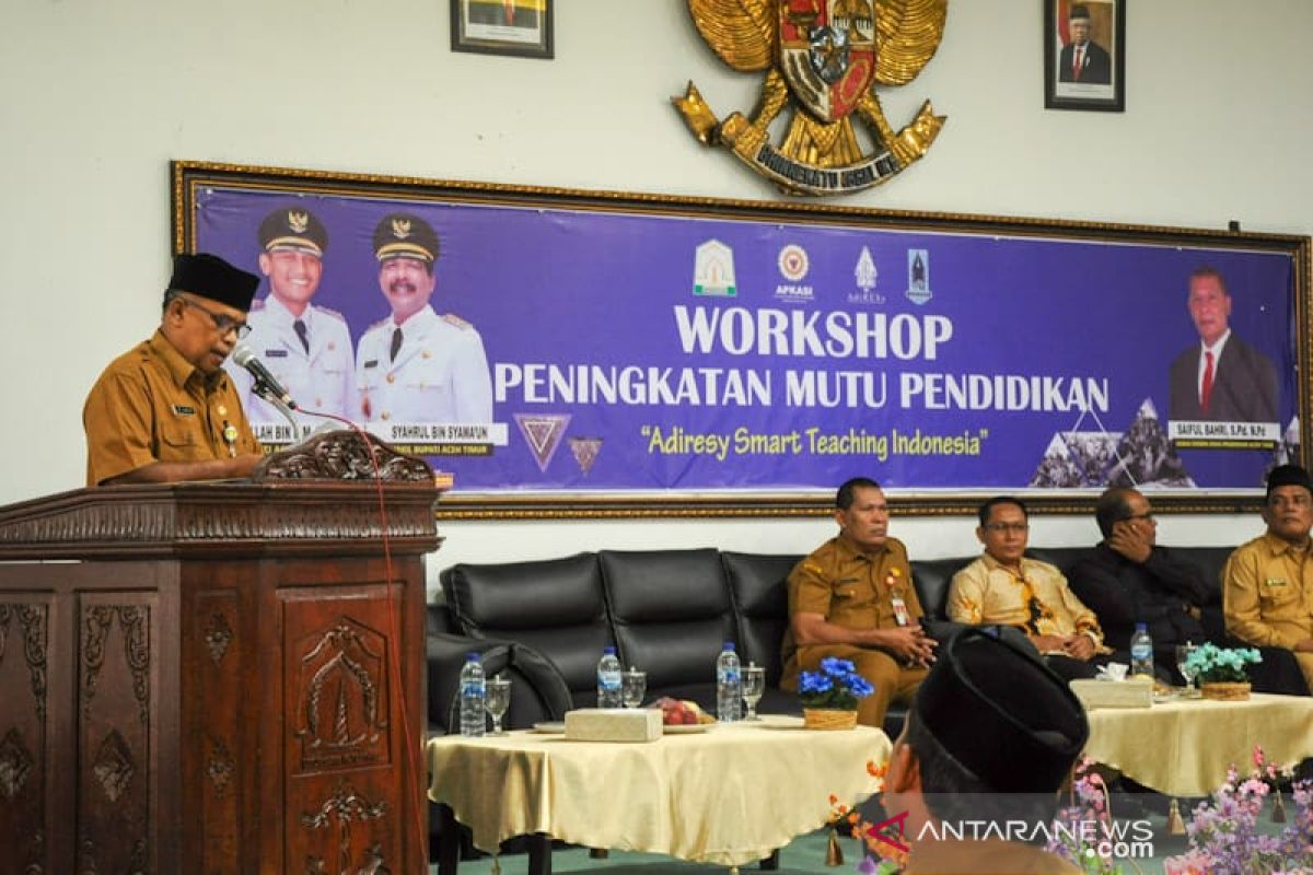 Bupati: Guru harus profesional dalam mendidik anak bangsa