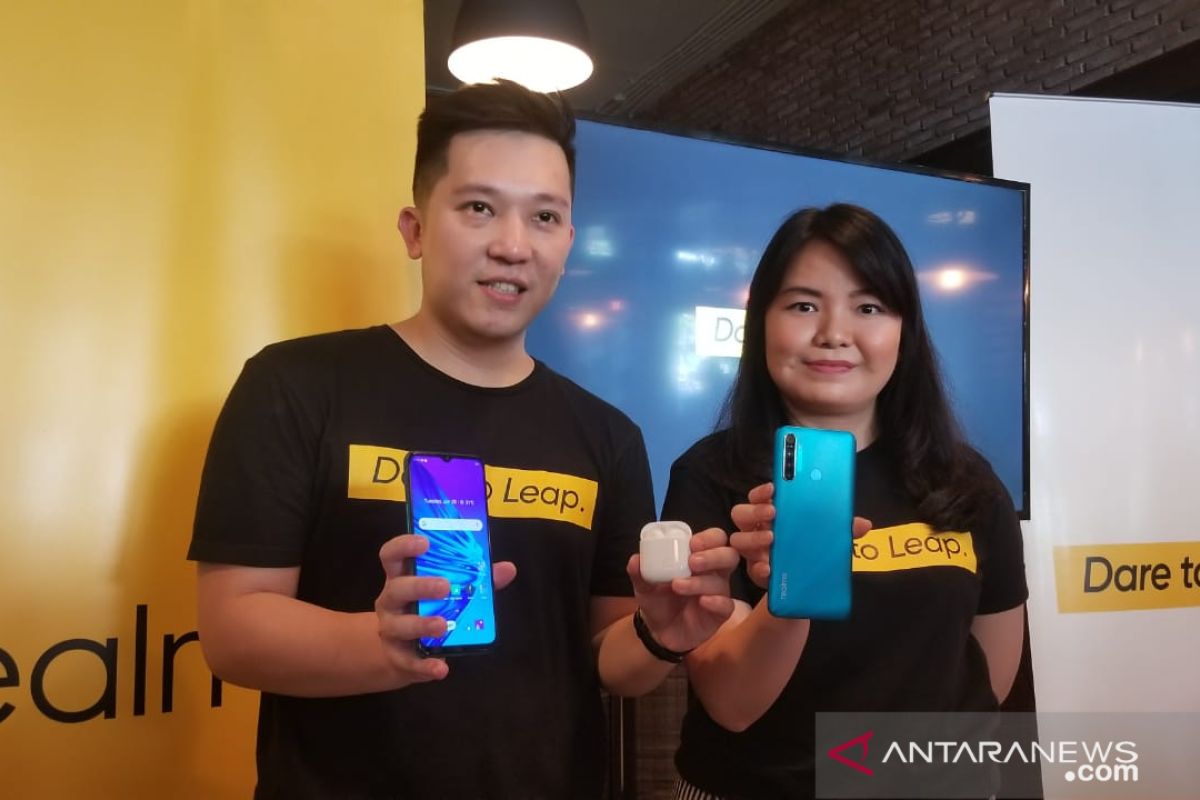 Realme sumbang dua persen untuk "Market Share" di Makassar