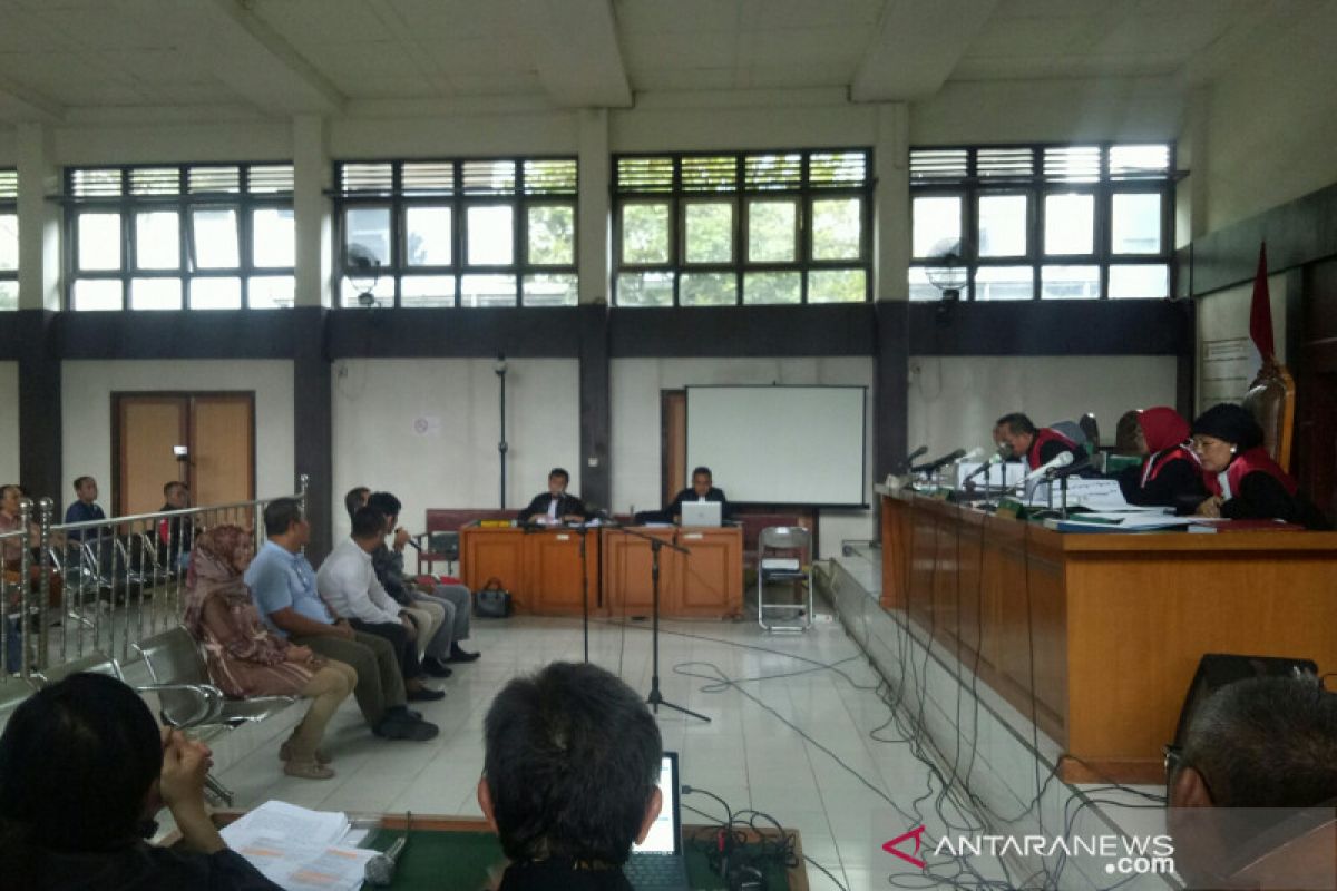 PPK proyek jalan Muara Enim  mengaku terima uang dari kontraktor