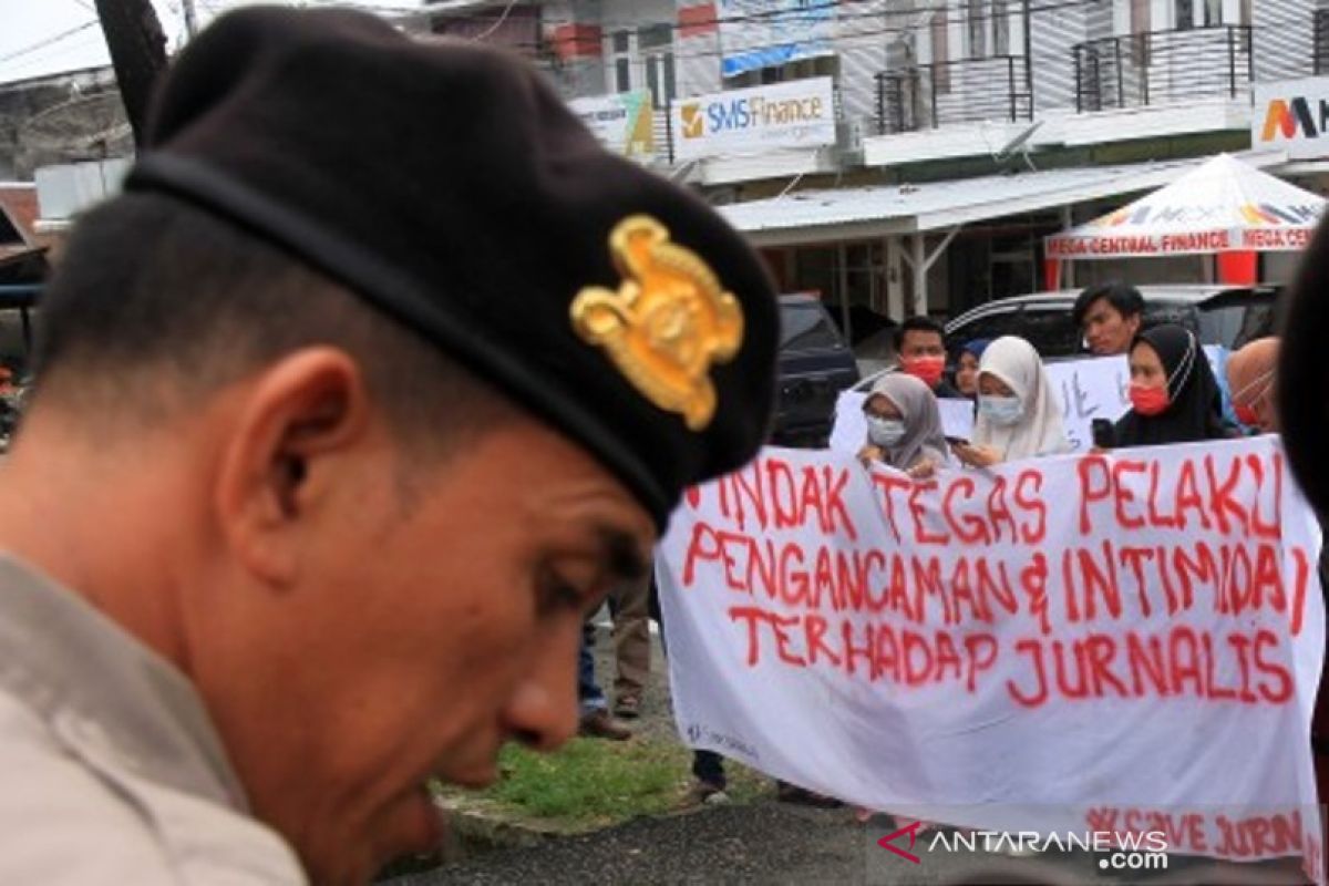 Mahasiswa Aceh minta  pengancam wartawan jerat dengan UU Pers