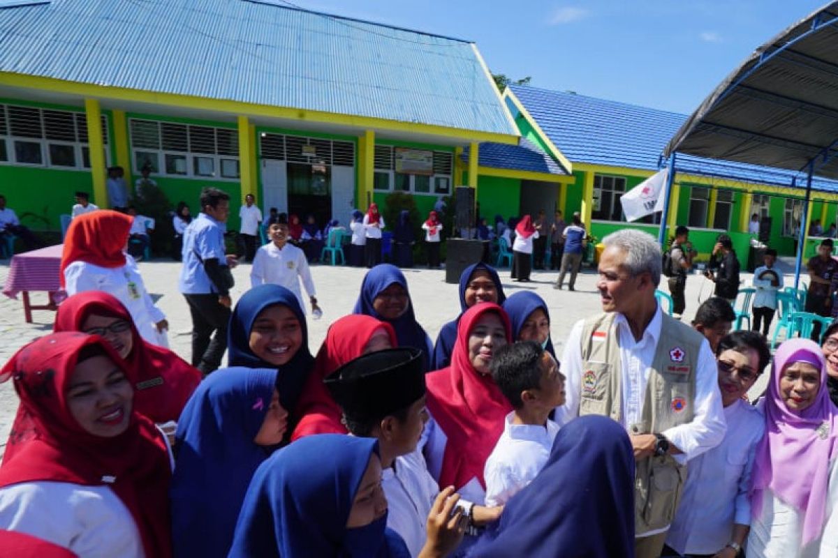 Gubernur Jateng resmikan delapan sekolah dan masjid bantuan Jateng di Sulteng