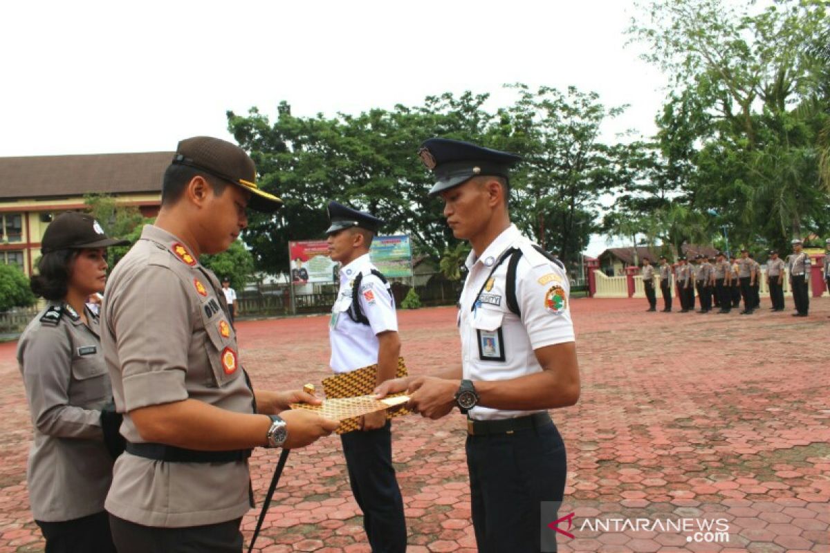 Kapolres Nias: Satpam dituntut kian profesional laksanakan tugas