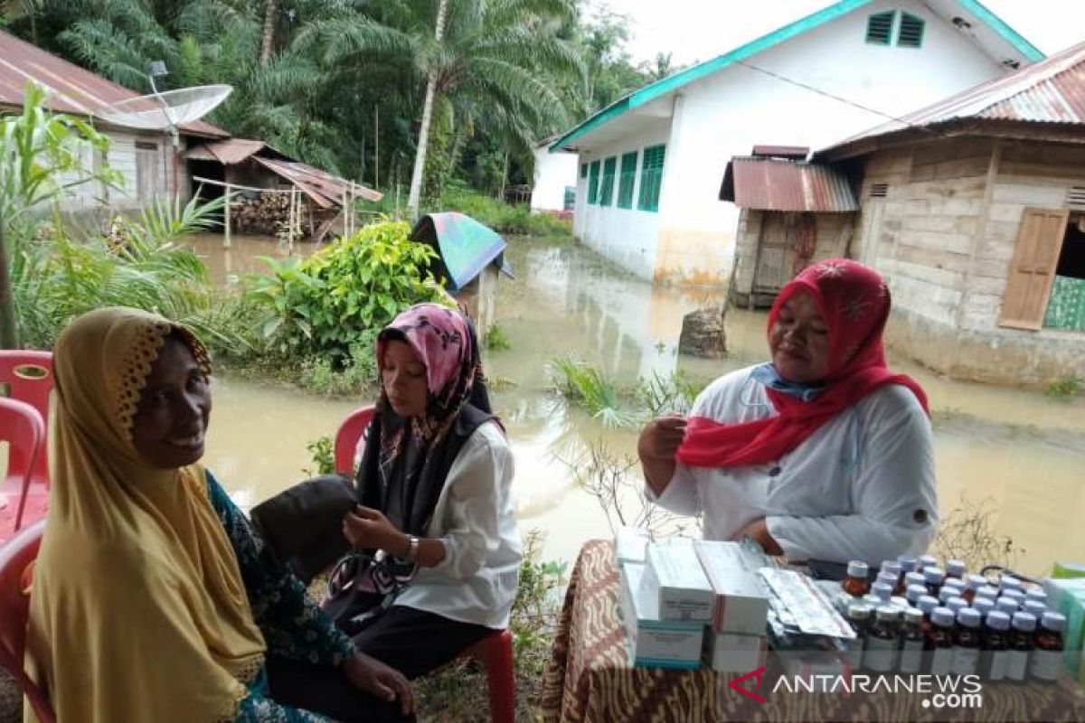 BPBD dirikan Posko kesehatan dilokasi banjir Tapsel