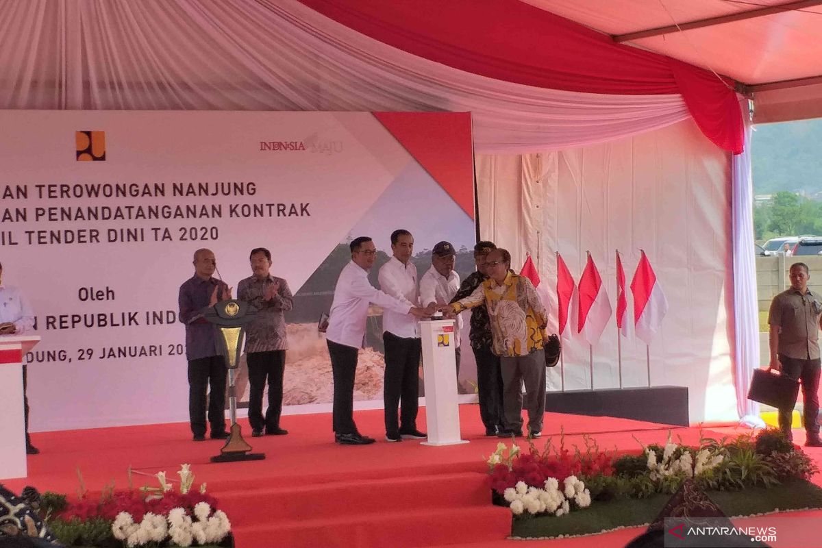 Jokowi inaugurates Nanjung tunnel in Bandung District, West Java