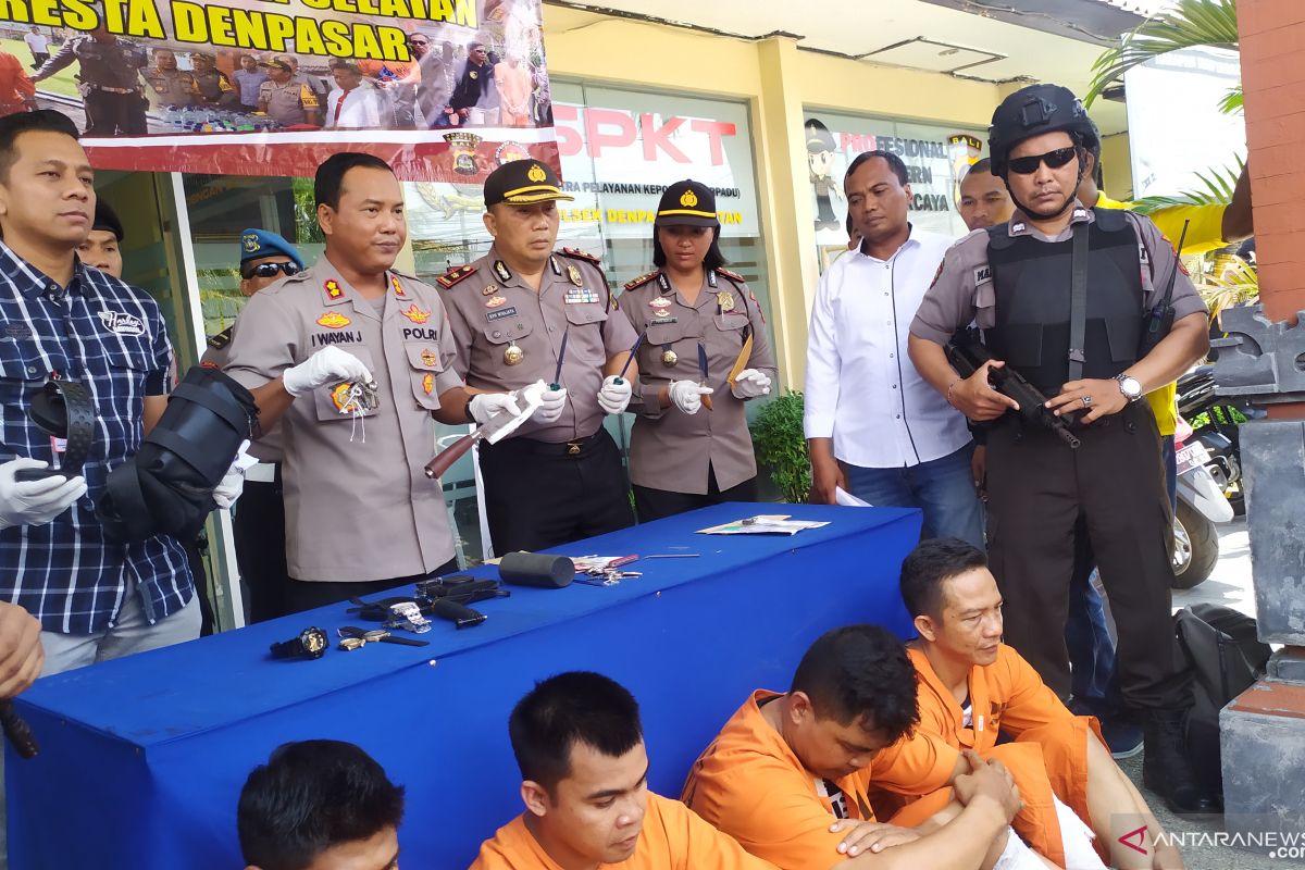 Polisi tangkap empat pelaku pencurian di rumah kosong