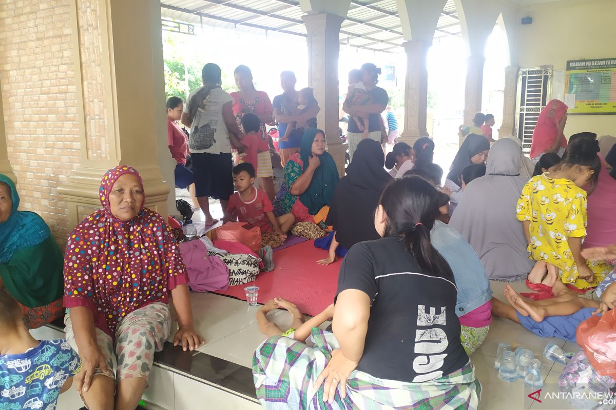 Banjir di Kota Medan, warga mengungsi ke Masjid