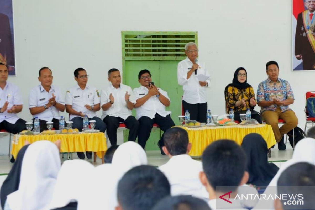 Bupati Asahan motivasi pelajar ikuti beasiswa Sampoerna Foundation