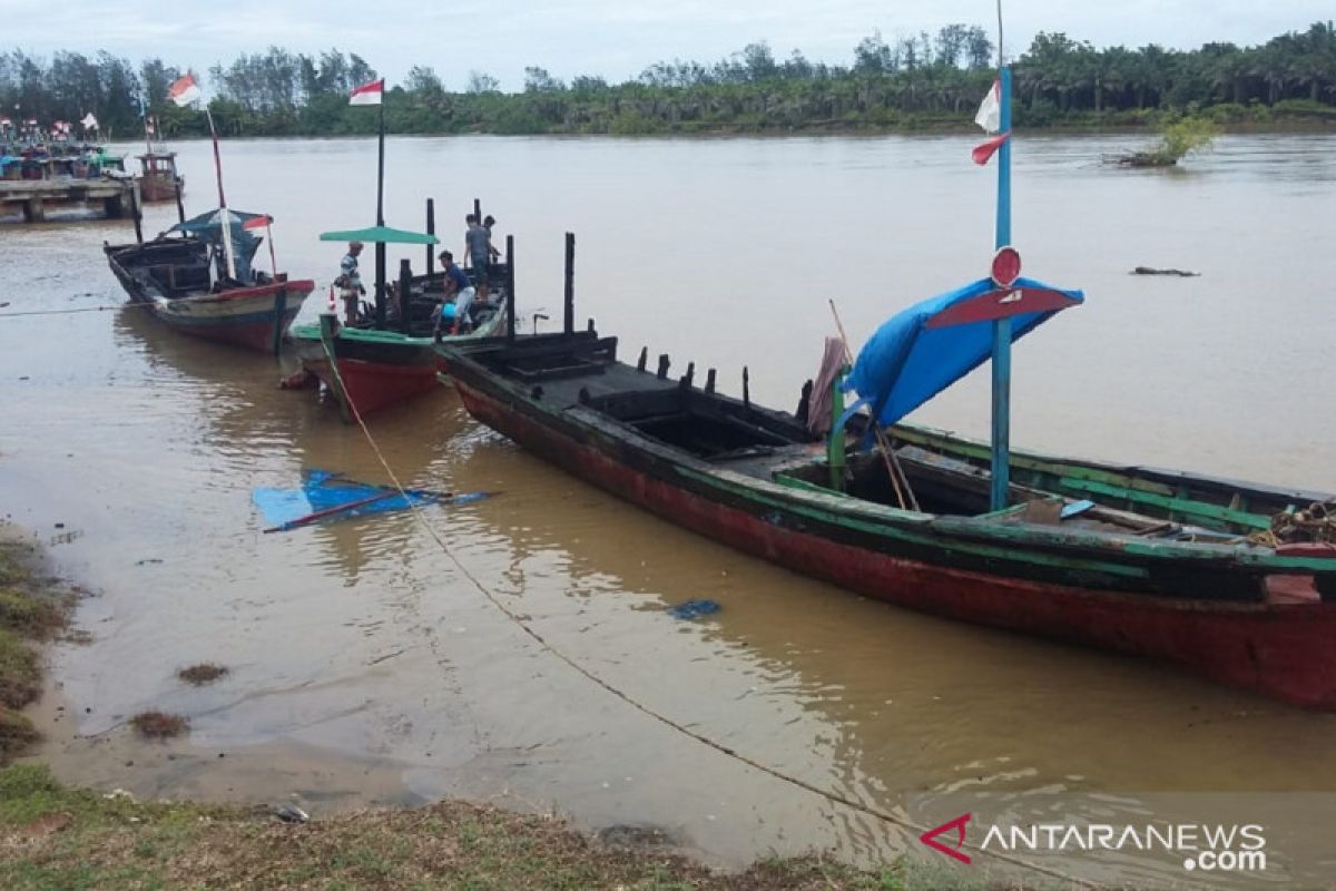 Tiga kapal nelayan Mukomuko terbakar