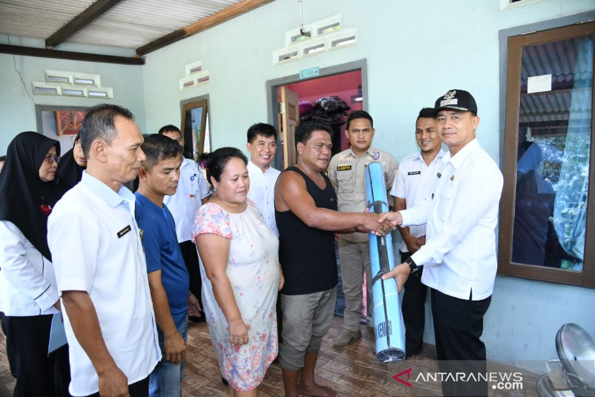 Wakil Bupati Bangka salurkan korban bencana alam