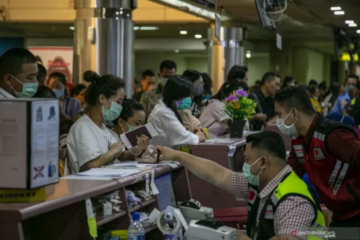 Tiga kasus dugaan infeksi virus Corona Jakarta