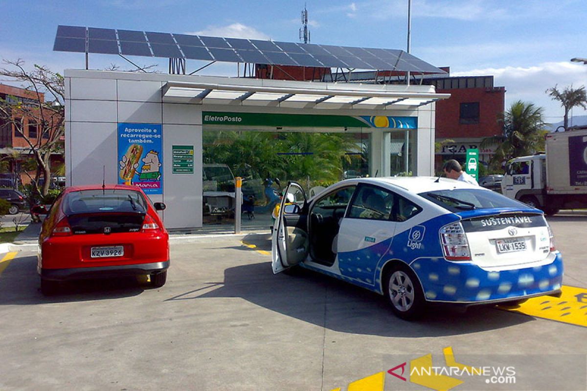 Mobil listrik dan udara bersih untuk Jakarta