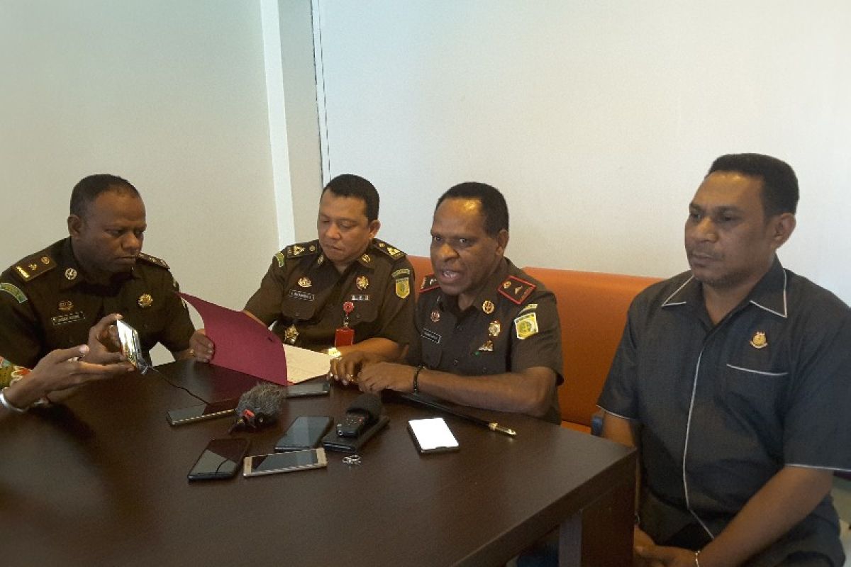 Penanganan kasus korupsi pada dua kabupaten di Papua ditunda