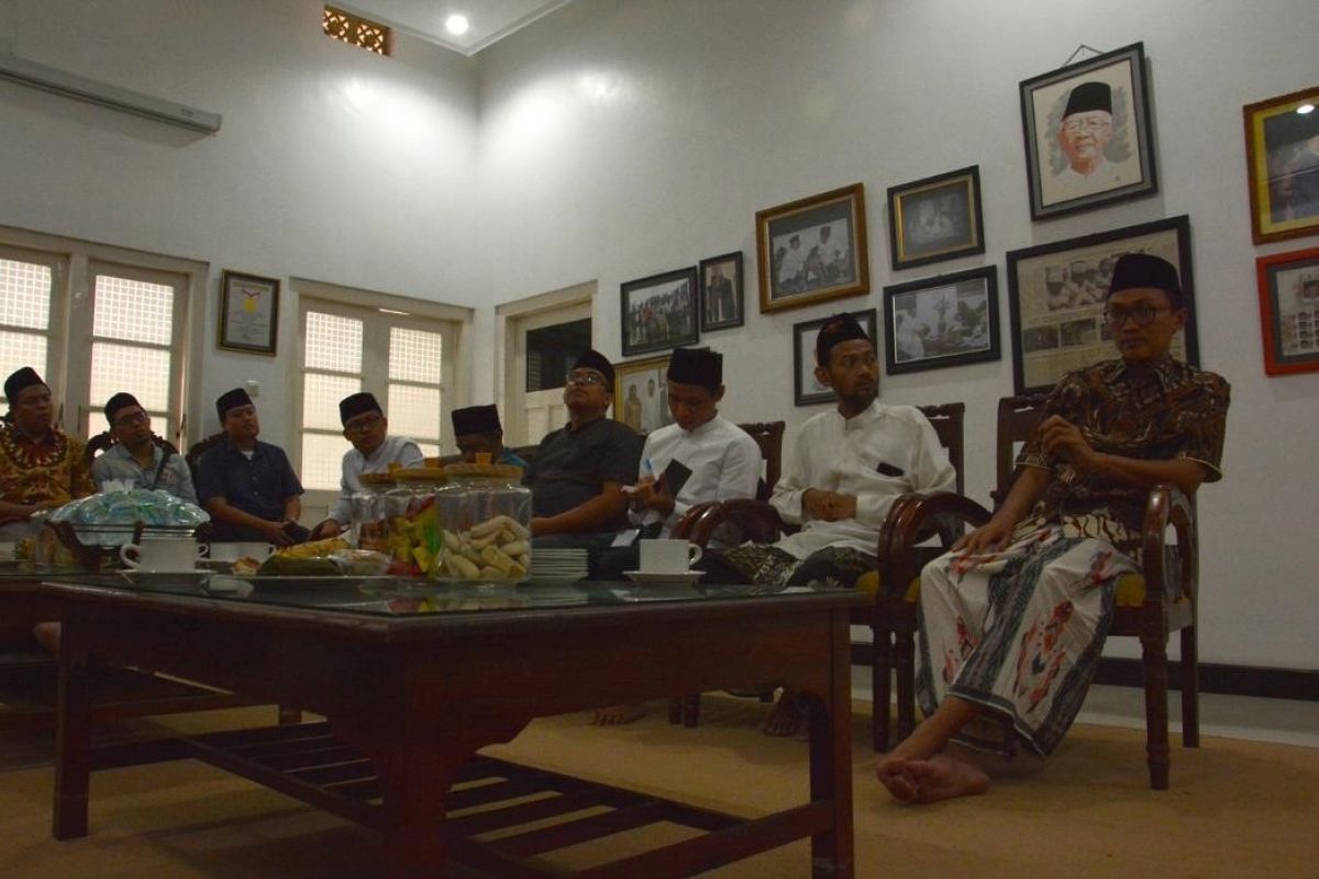 Stafsus Presiden kunjungi pesantren di Jombang