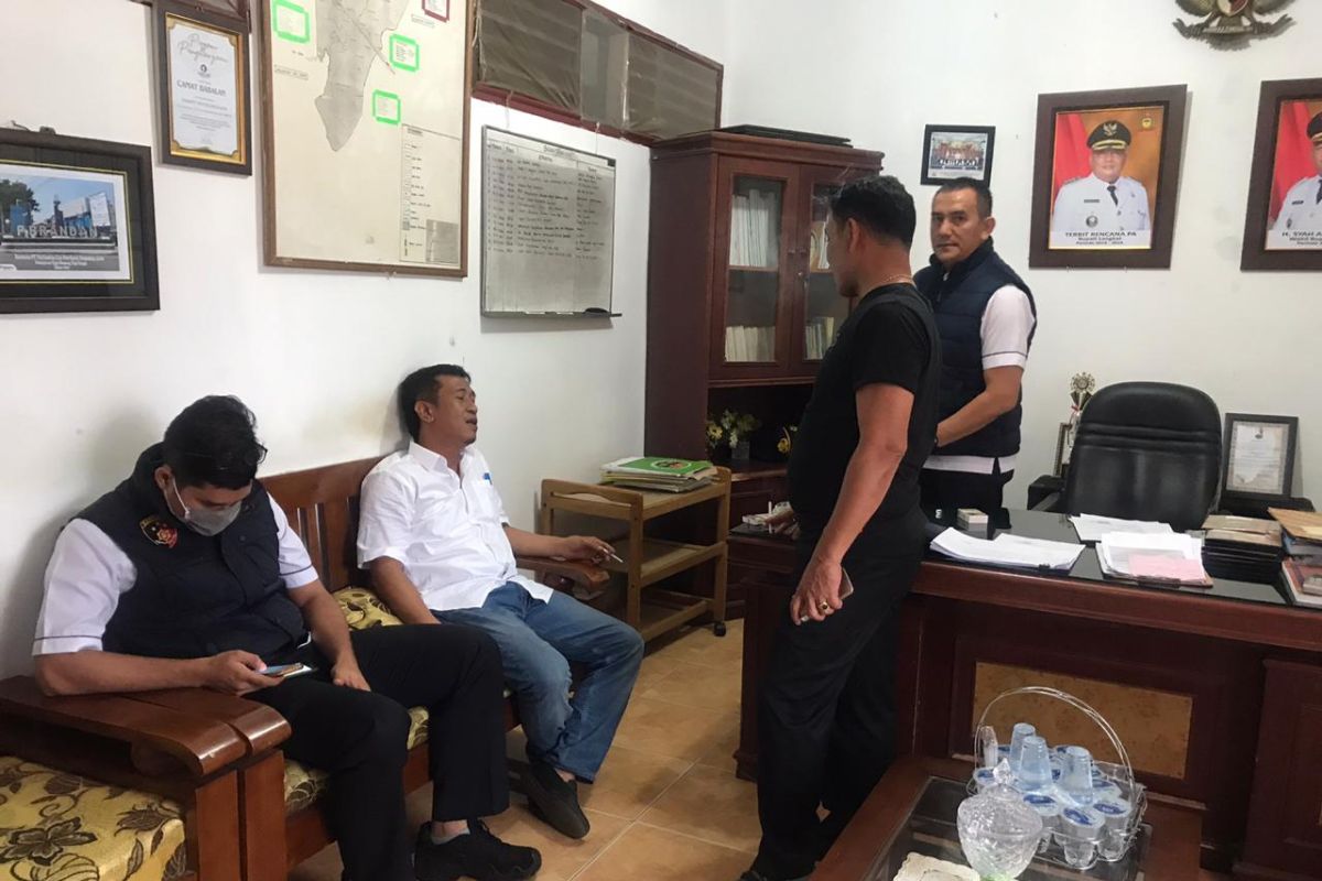 Polisi OTT di kantor Camat Babalan Langkat, 3 orang diamankan