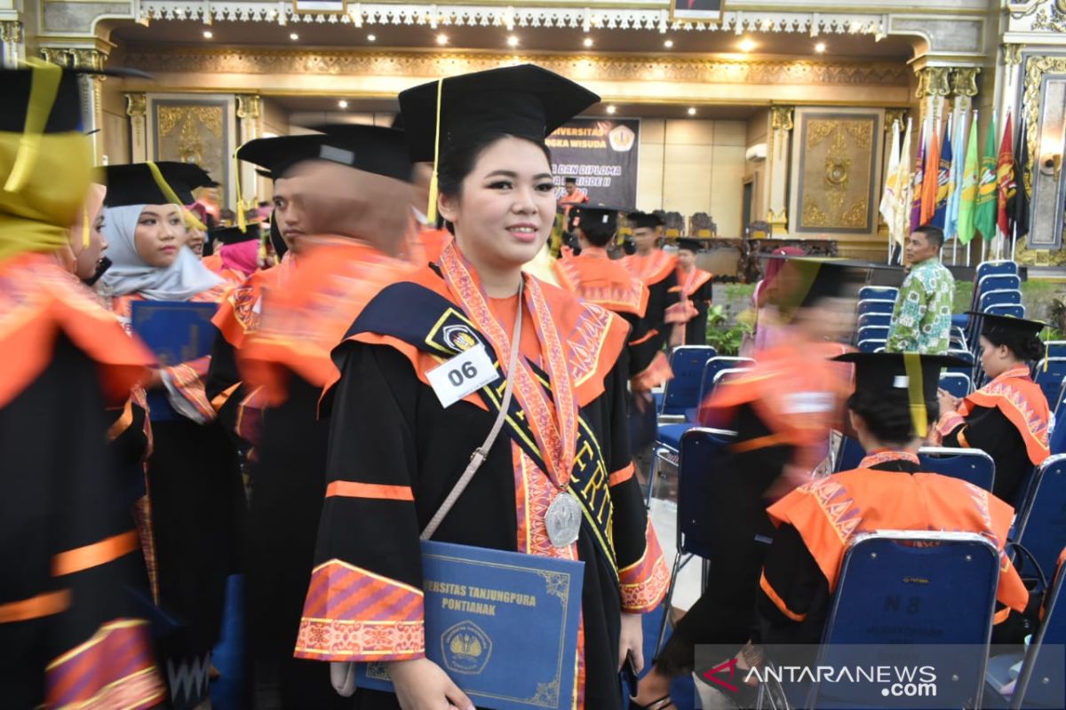 Melissa Jufenna raih IPK tertinggi di Universitas Tanjungpura Pontianak