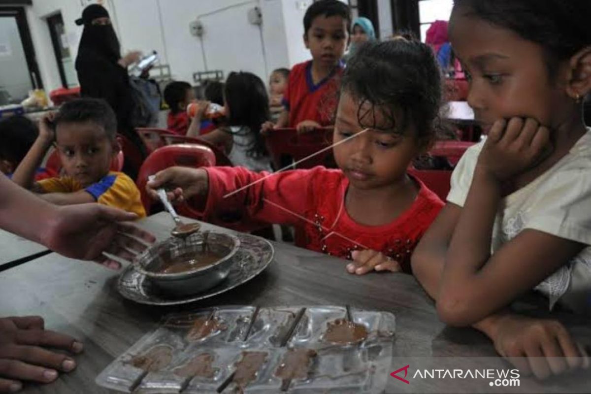 Asyiknya, bermain di museum perkebunan ini bisa buat coklat sendiri