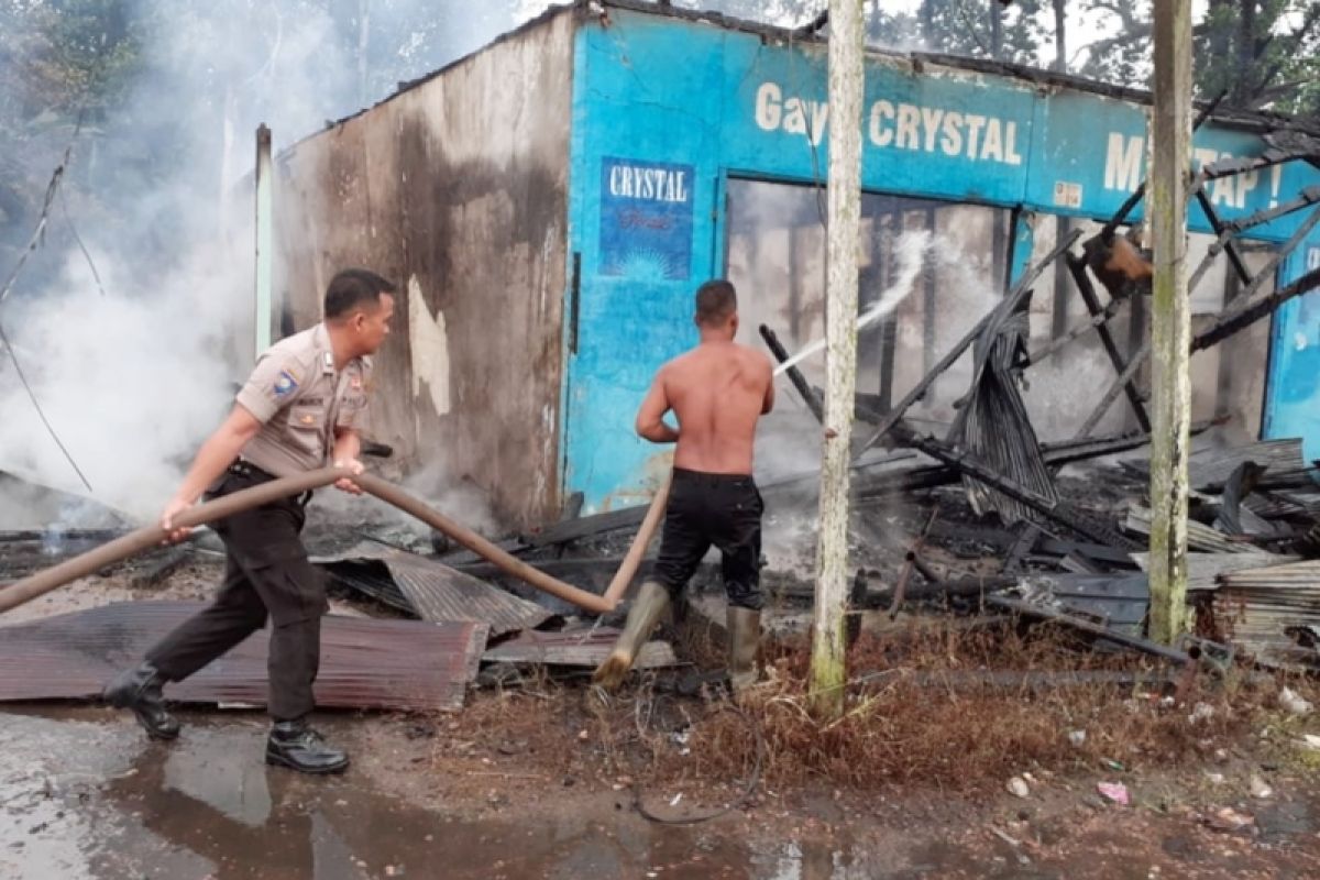 Tiga rumah terbakar diduga akibat mengusir nyamuk dengan cara ini