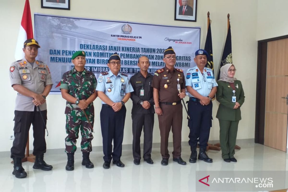 Kantor Imigrasi Tanjung Pandan canangkan menuju zona WBBM