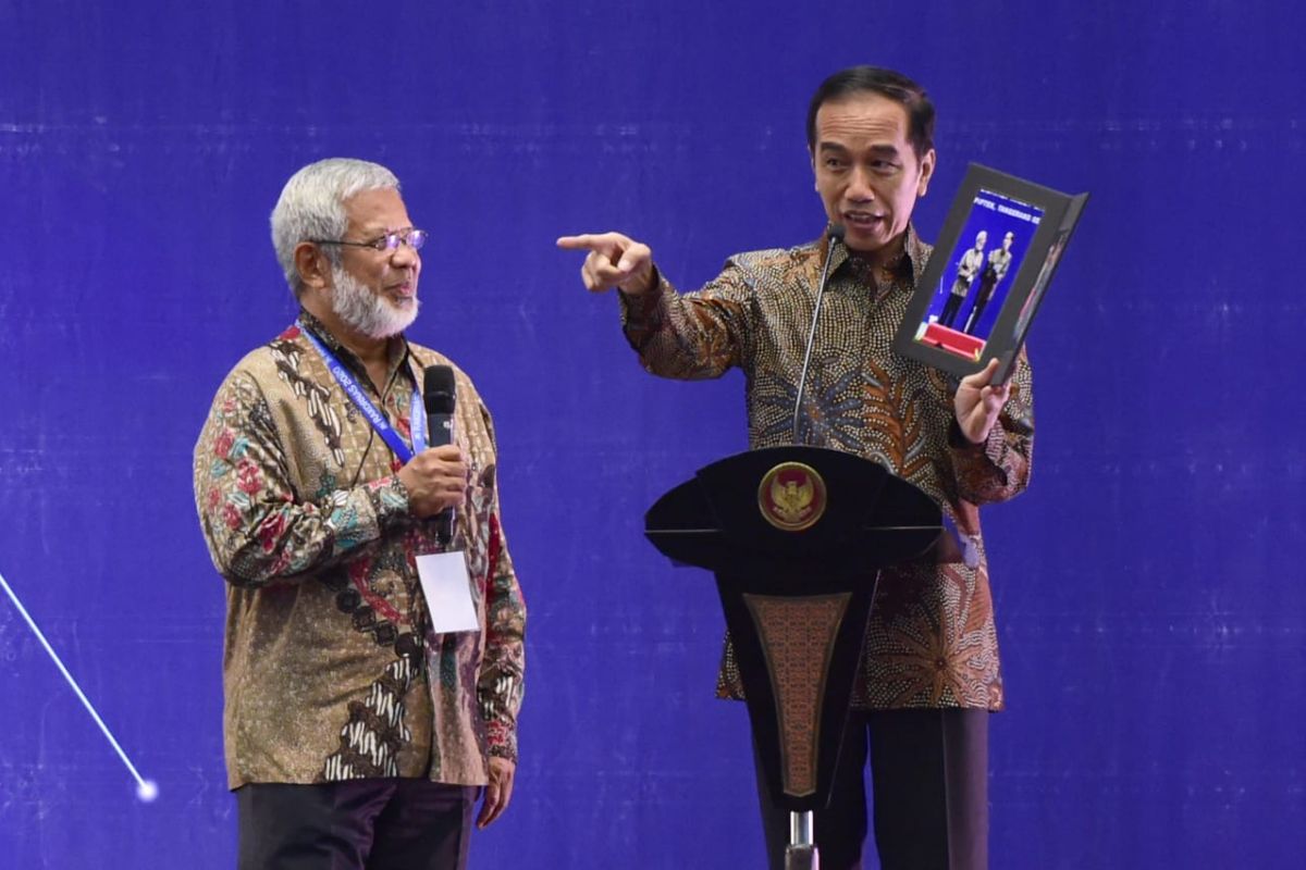 Presiden Jokowi minta BUMN tambah dukungan riset anak bangsa