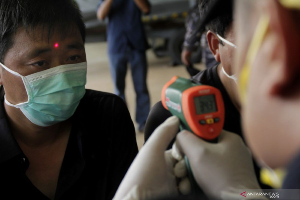 KKP Kupang kembali tes suhu tubuh enam WNA China yang terdampar