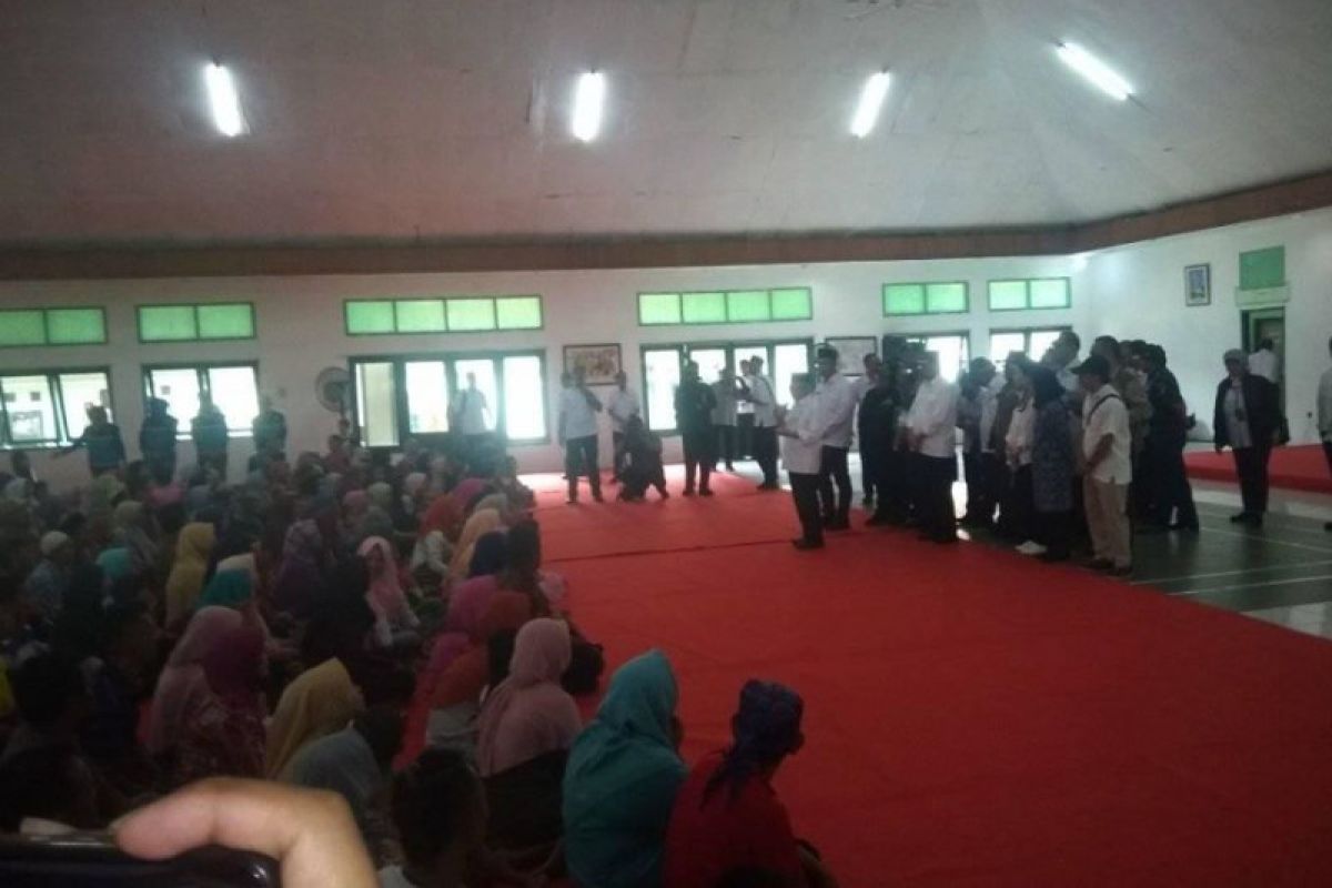 Wakil Presiden minta pengungsi bencana banjir di Lebak bersabar