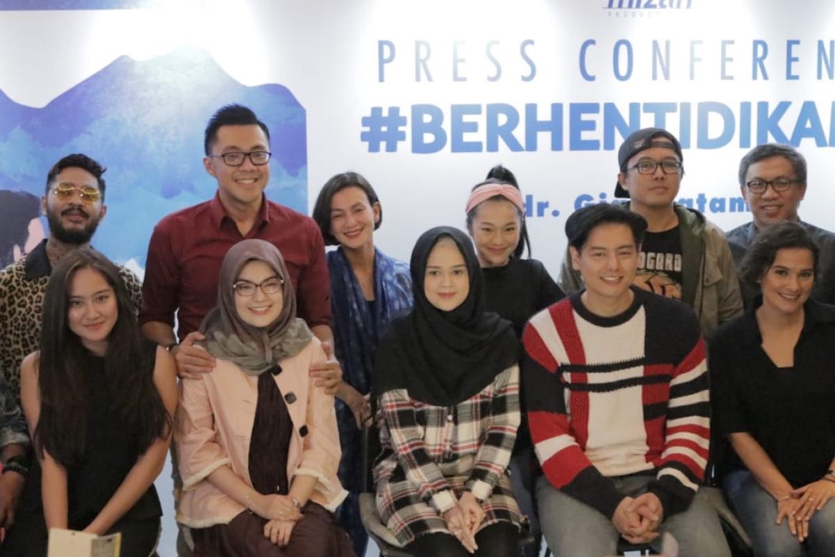 Novel "Berhenti di Kamu" karya Gia Pratama difilmkan