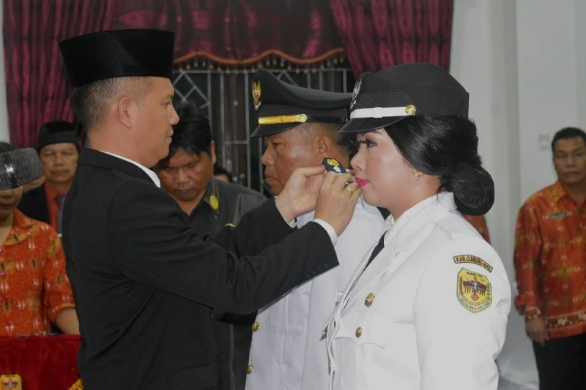 Ini pesan Bupati Gumas pada Camat Manuhing yang baru dilantik