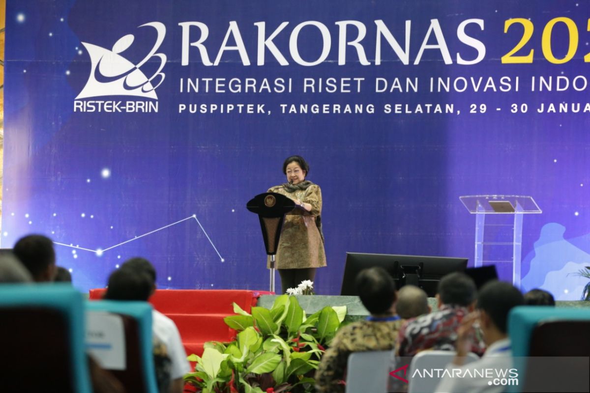 Megawati akui pantau langsung pembahasan UU Sisnas Iptek