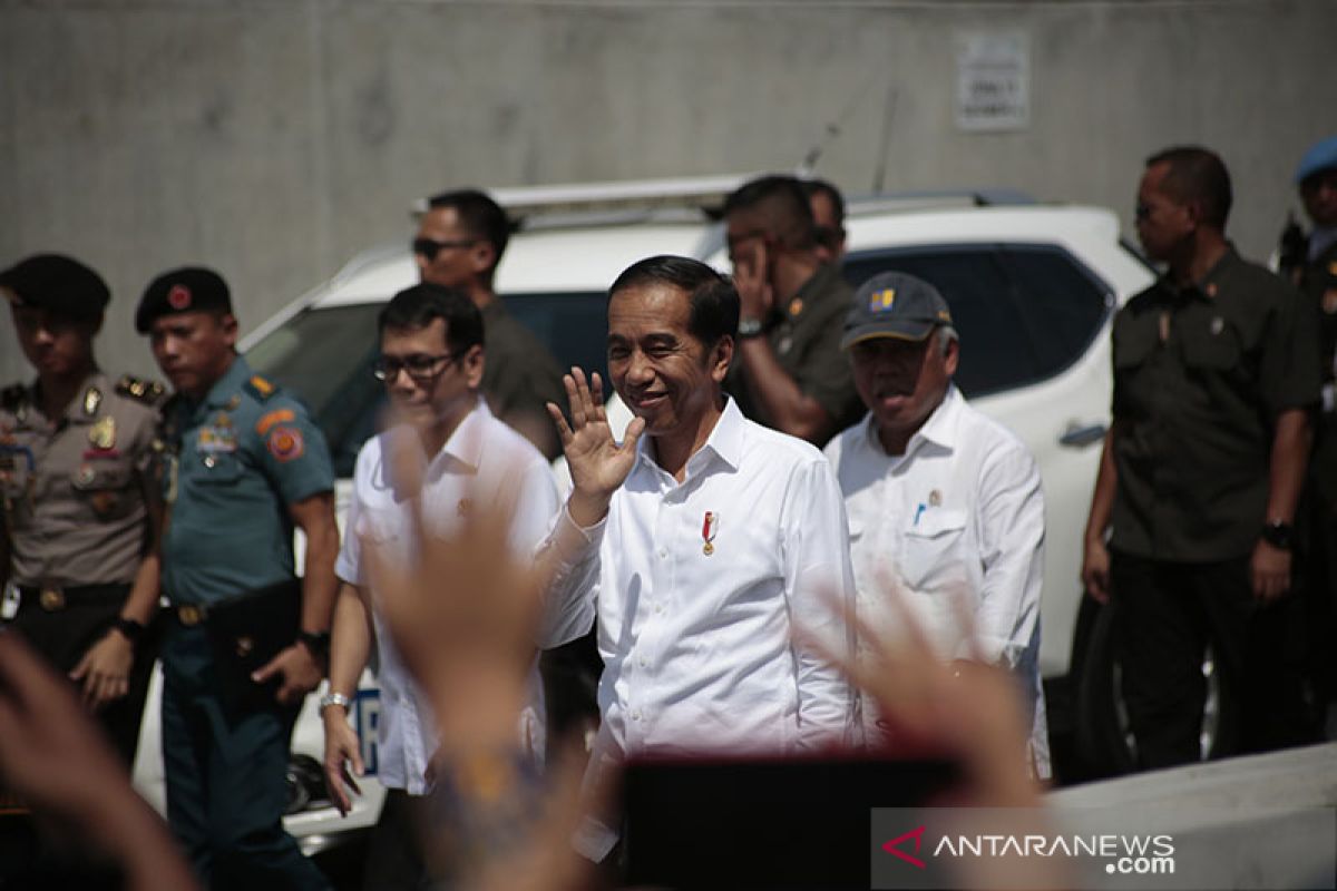 Presiden Jokowi resmikan jalan bawah tanah Bandara YIA