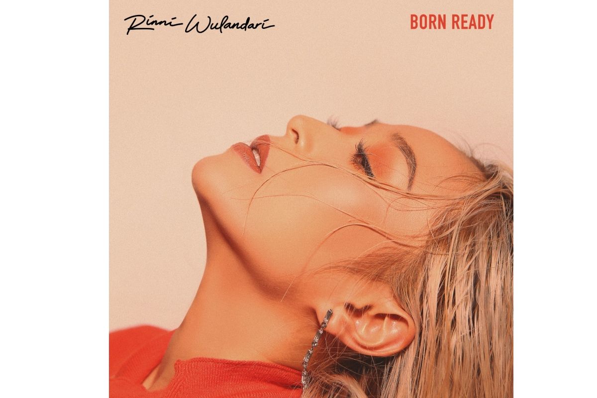 "Born Ready", single terbaru Rinni Wulandari bareng suami