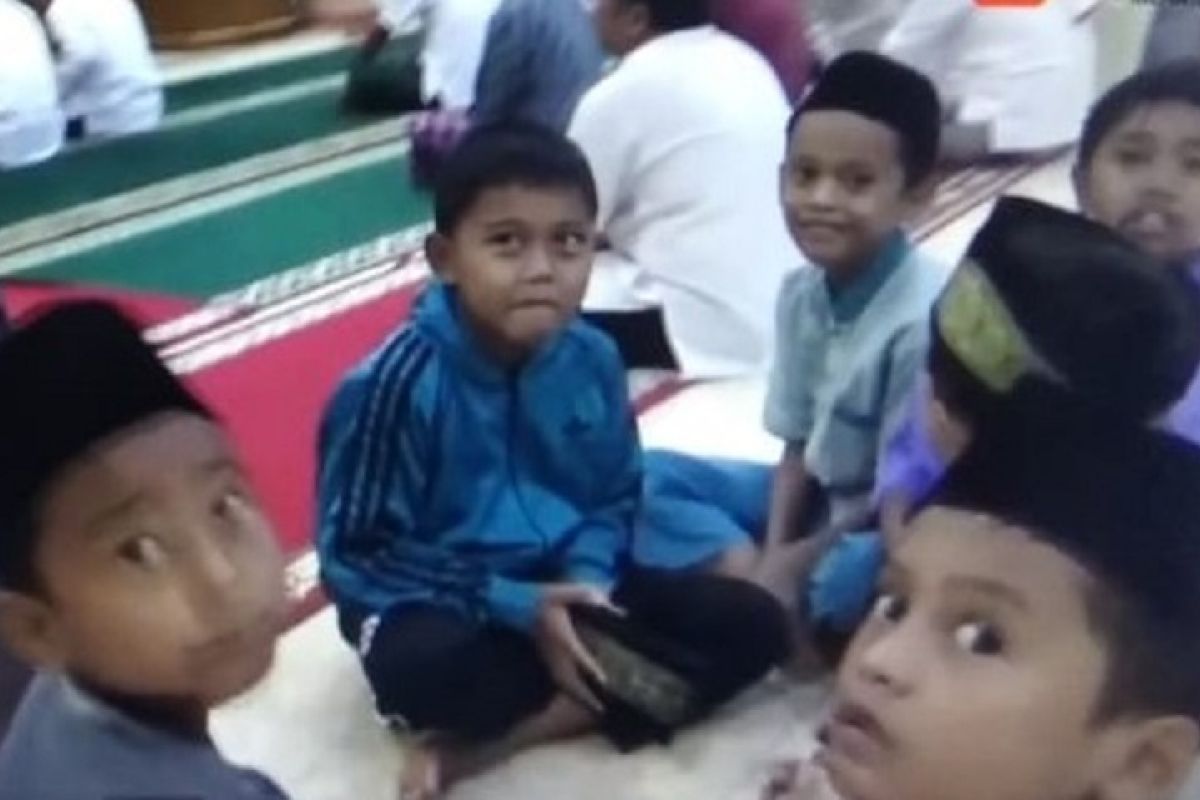 Merangin galakan gerakan pendidikan dan shalat subuh berjamaah