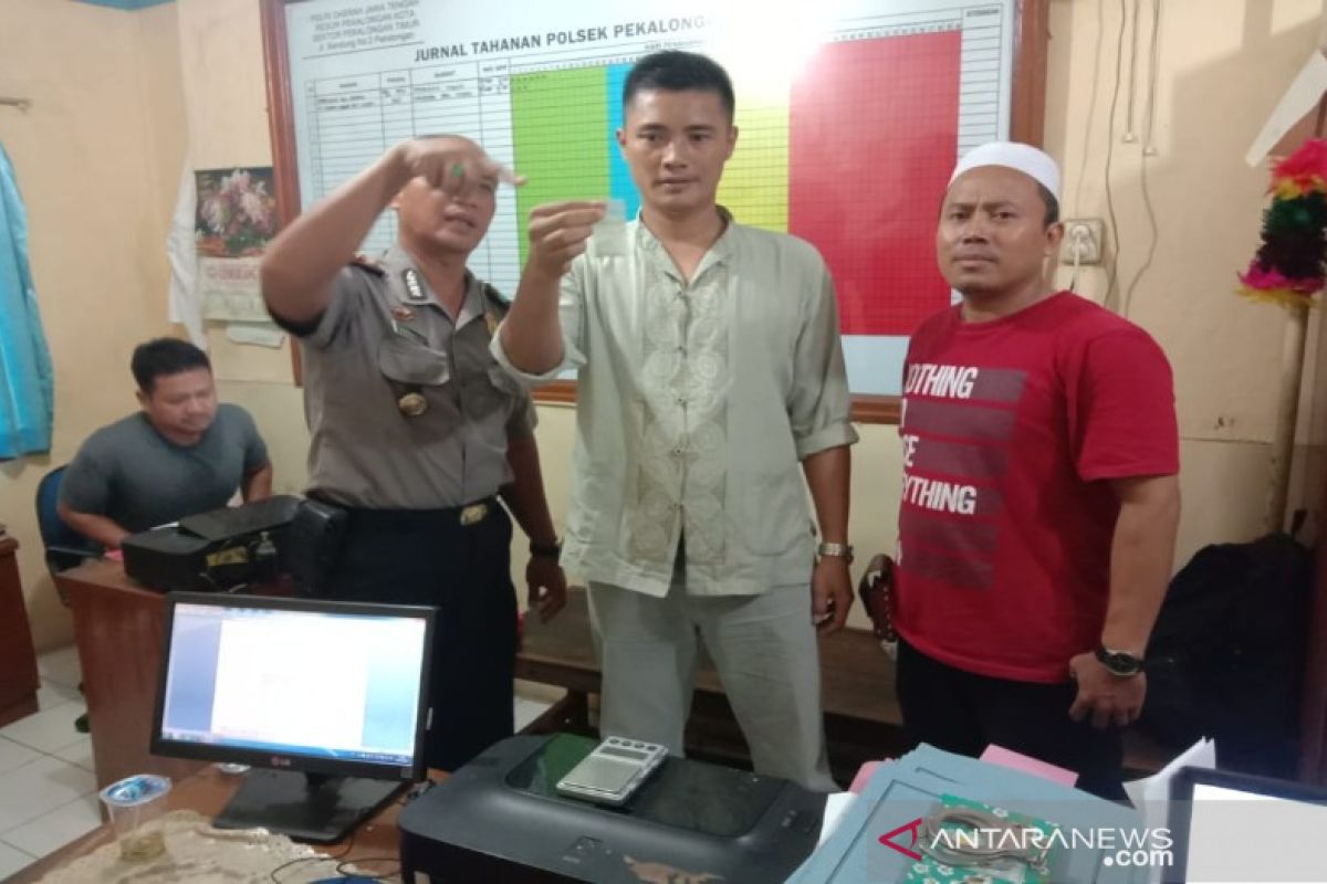 Polresta Pekalongan ungkap pengiriman sabu 3,42 gram melalui jasa paket