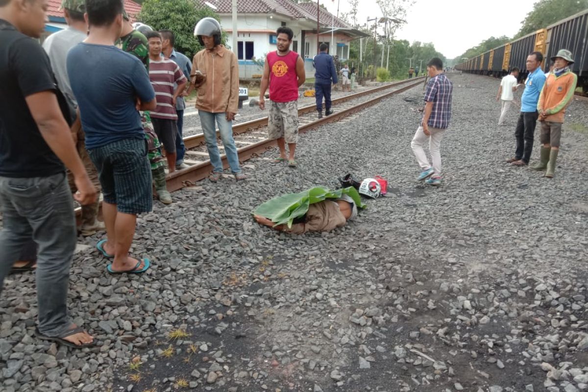 Pengendara motor tertabrak KA  di perlintasan Kabupaten OKU Timur