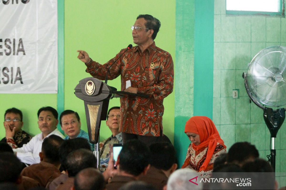 Mahfud MD berikan wawasan RUU "Omnibus Law" ke pekerja Sidoarjo