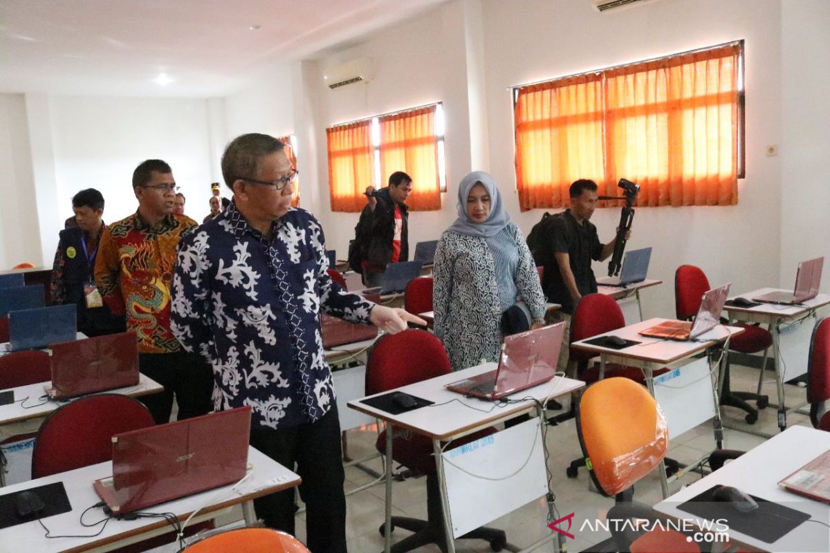 Gubernur buka segel ruangan pelaksanaan tes CPNS 2020 Kalbar