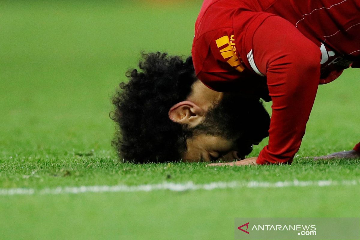 Mo Salah sambut Ramadan, Ozil rilis koleksi fesyen "Ramadan Mubarak"