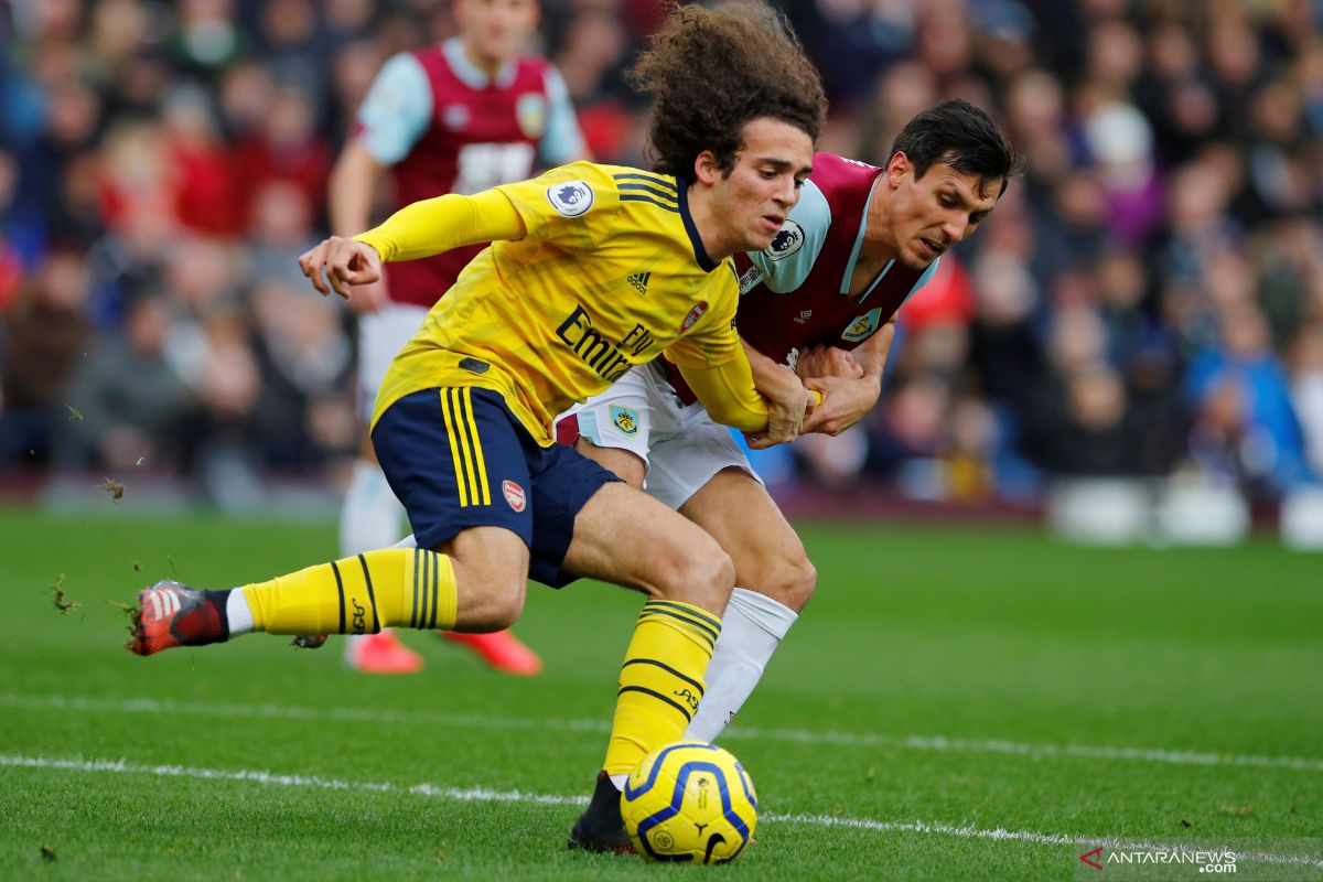 Liga Inggris, Arsenal terjebak tren nirmenang, main nirgol di kandang Burnley