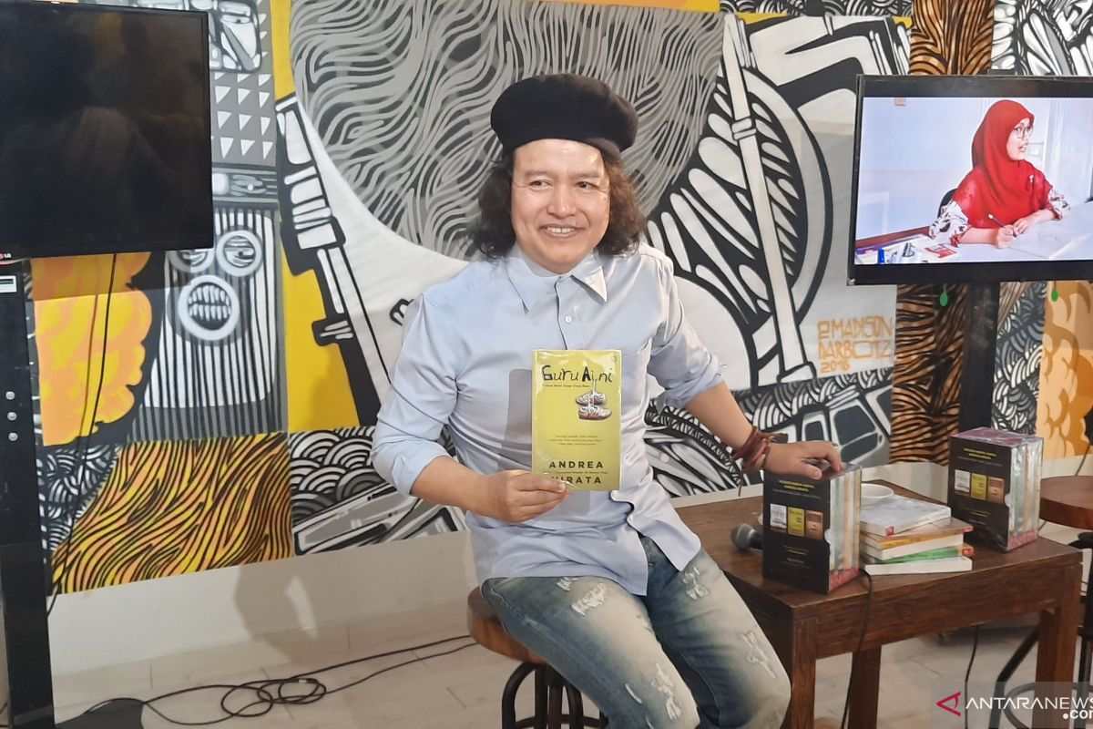 Andrea Hirata meluncurkan novel bertema sains "Guru Aini"