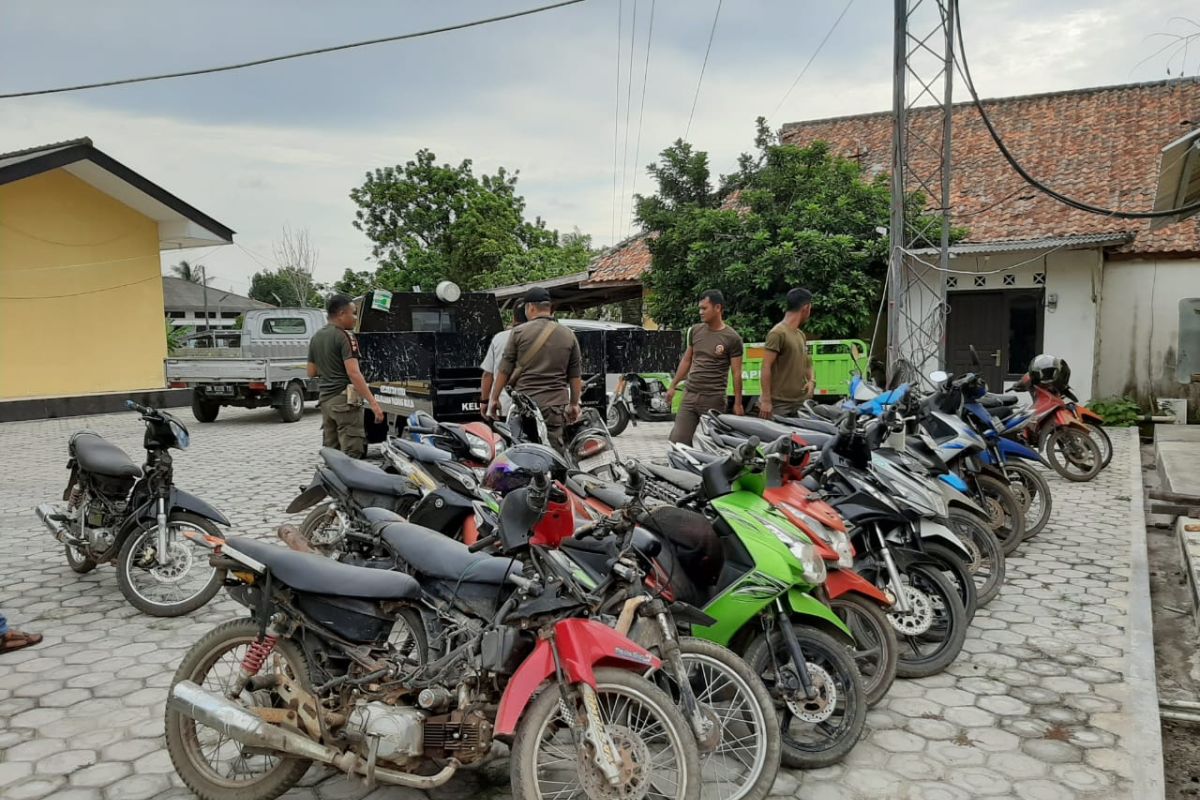 Polisi amankan belasan unit sepeda motor penambang liar