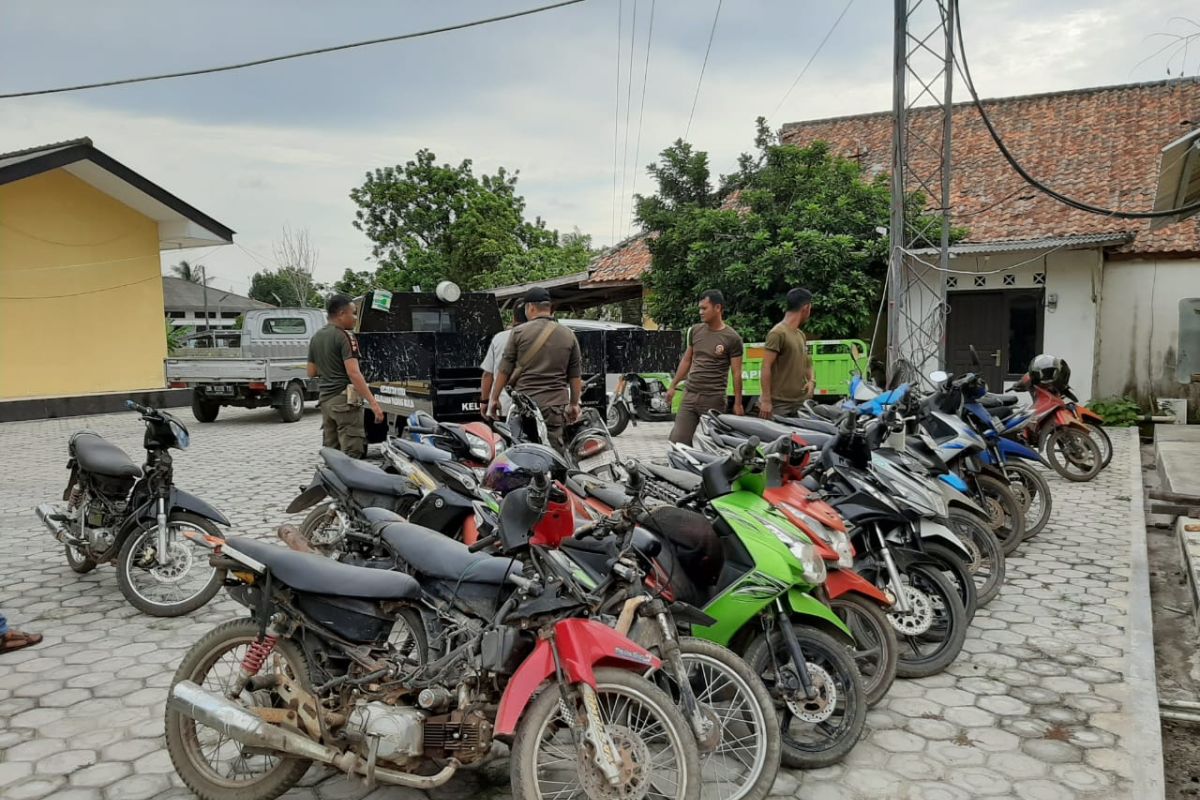 Polsek Koba amankan 18 unit sepeda motor penambang liar