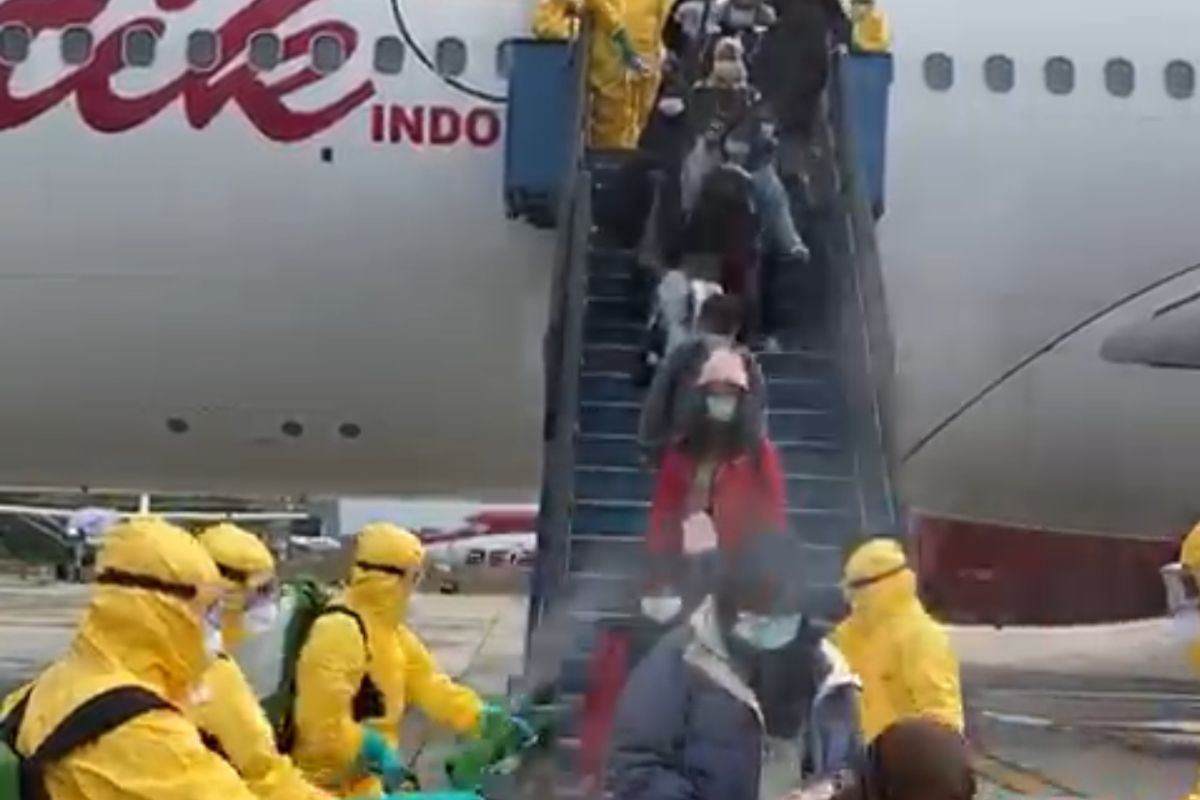 Tiga pesawat evakuasi WNI dari Wuhan tiba di Natuna