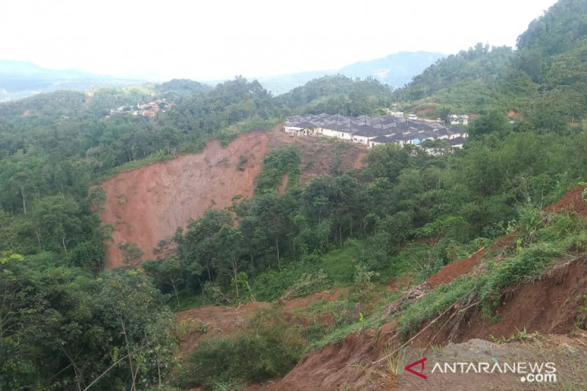 Hasil pemotretan udara Pasir Madang Bogor tak layak jadi tempat relokasi