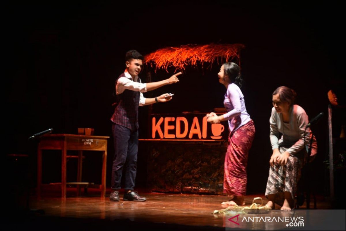 Teater Smansa Denpasar bawakan garapan meriahkan "Bulan Bahasa Bali"