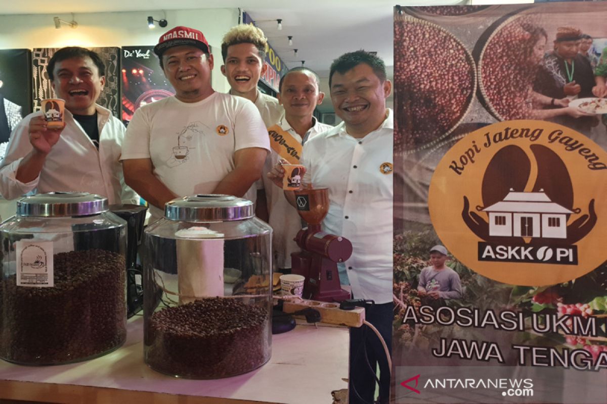 Asosiasi UKM Kopi target pajang kopi sejateng di Hetero Space