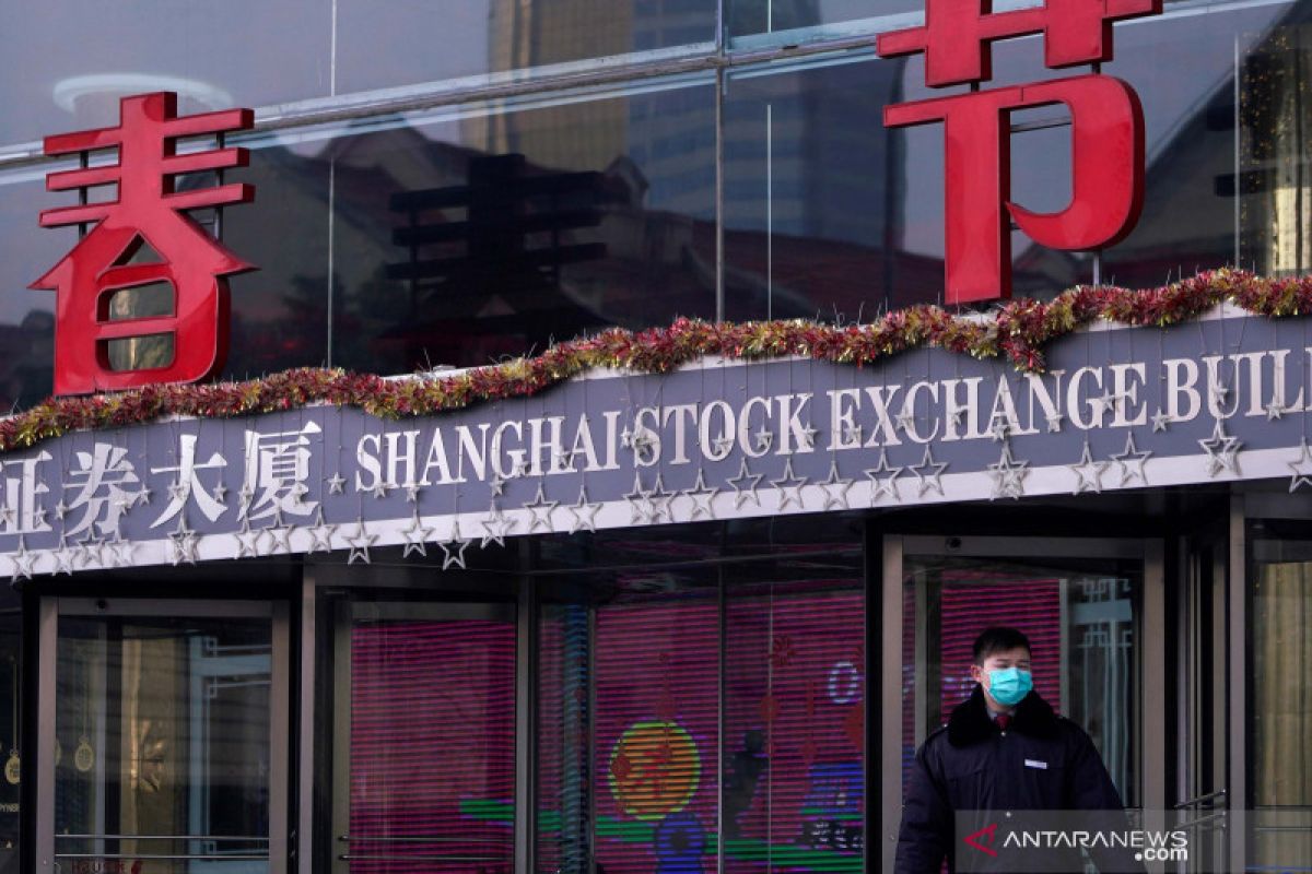 Saham China ditutup bervariasi, indeks Shanghai jatuh 0,13 persen