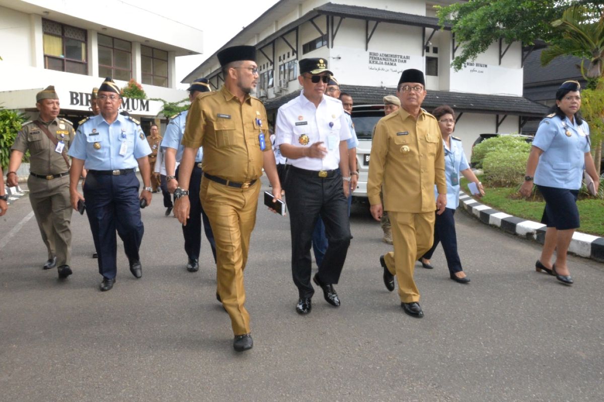 Gubernur Jambi pantau pelaksanaan tes CPNS Kemenkumham