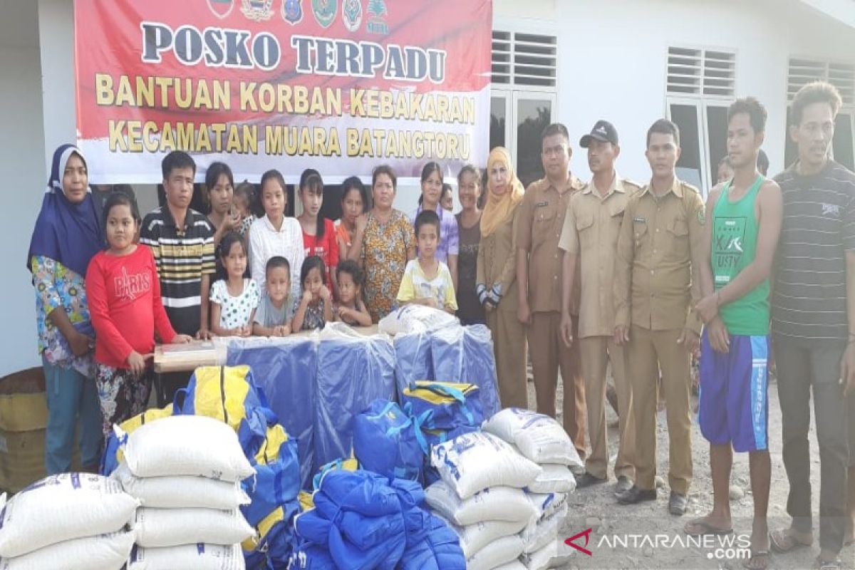 Pemkab Tapsel beri bantuan korban kebakaran PT.MIR