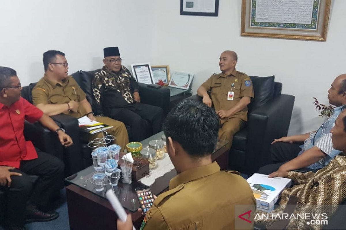 Pasaman Barat serahkan berkas pemerkaran nagari ke Mendagri