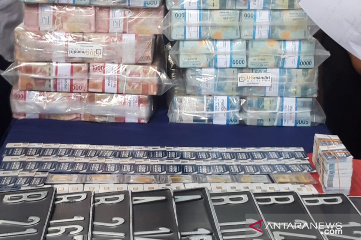 Barang bukti uang kasus MeMiles capai Rp147 Miliar