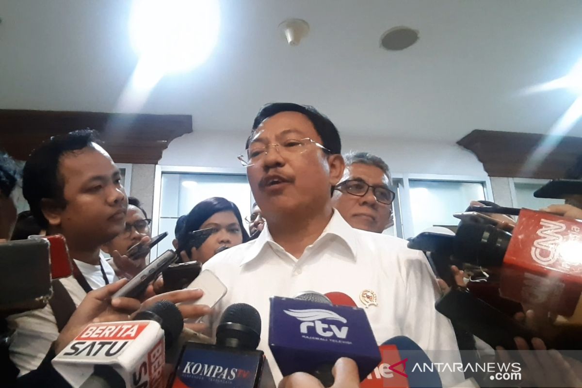 Menkes sebut Isolasi WNI dari Wuhan ke kapal perang tidak manusiawi